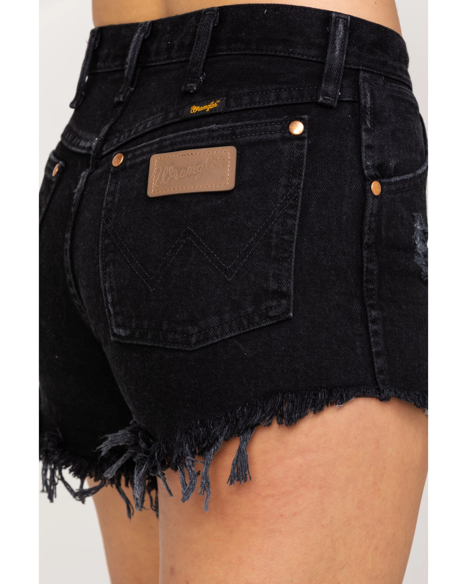 Wrangler Modern Women's Black Heritage Frayed Hem Shorts 4 Wrangler Modern Women's Black Heritage Frayed Hem Shorts - Image 4