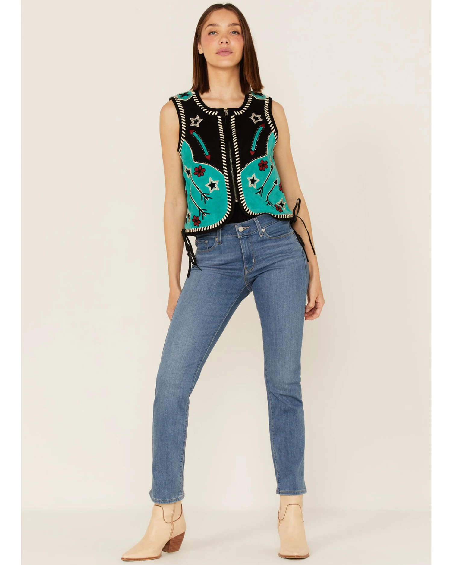 Double D Ranch Women's Roping The Wind Vest 2 Double D Ranch Women's Roping The Wind Vest - Image 2