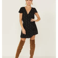 Beyond The Radar Women's Black Ditsy Floral Print Romper 