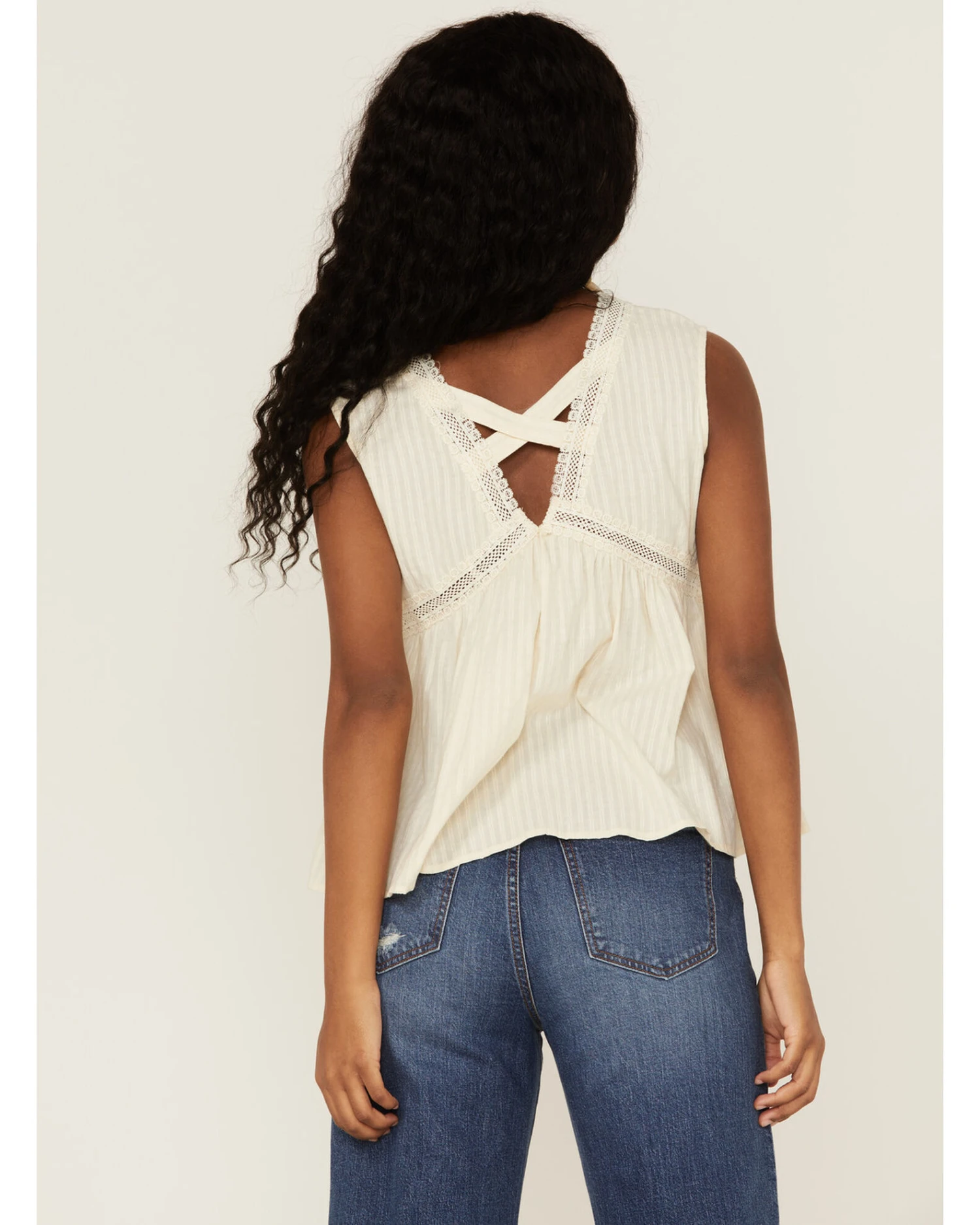 Molly Bracken Women's Ivory Lace Trim Cross Back Top 4 Molly Bracken Women's Ivory Lace Trim Cross Back Top - Image 4