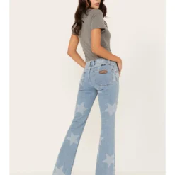 Wrangler Retro Women's Light Wash Mid Rise Star Print Mae Flare Jeans -Default Template 4 2000380198 400 P3