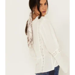 Idyllwind Women's Memphis Bell Sleeve Crochet Top -Default Template 4 2000380718 103 P3