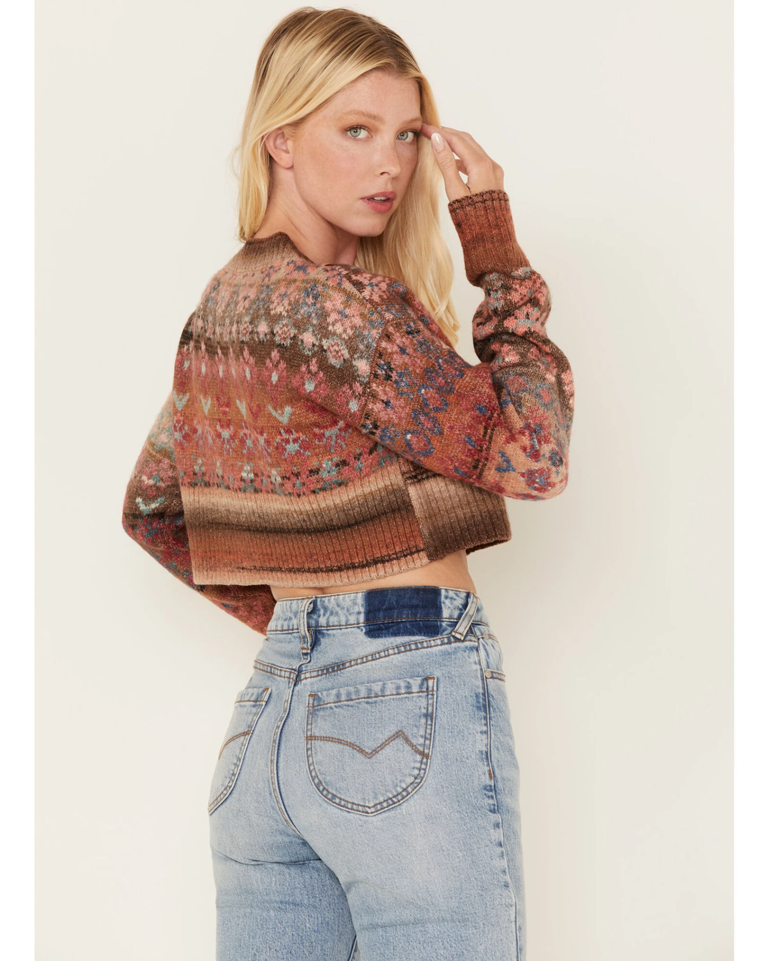 Cleo + Wolf Women's Geo Pattern Knit Cropped Cardigan 4 Cleo + Wolf Women's Geo Pattern Knit Cropped Cardigan - Image 4