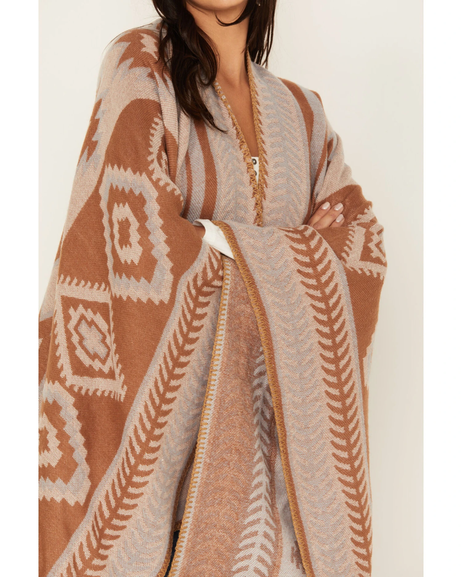 Idyllwind Women's Gunner Southwestern Print Shawl 3 Idyllwind Women's Gunner Southwestern Print Shawl - Image 3