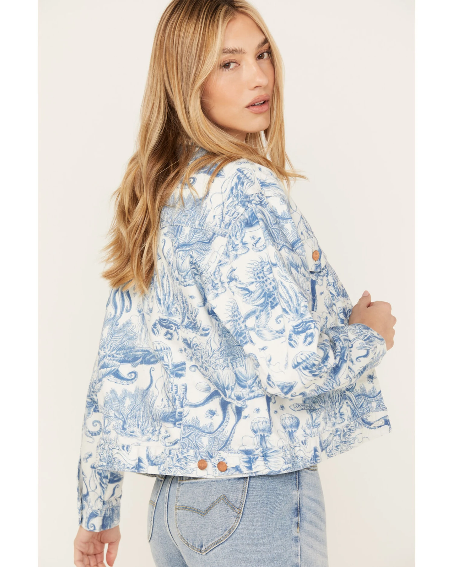 Wrangler Women's Heritage Nautical Cut Off Jacket 4 Wrangler Women's Heritage Nautical Cut Off Jacket - Image 4