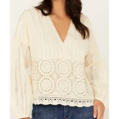 Miss Me Women's Crochet Long Sleeve Top -Default Template 4 2000387327 110 P3